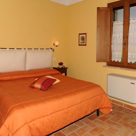 Agriturismo Poggio Tobruk Пиенца Стая снимка