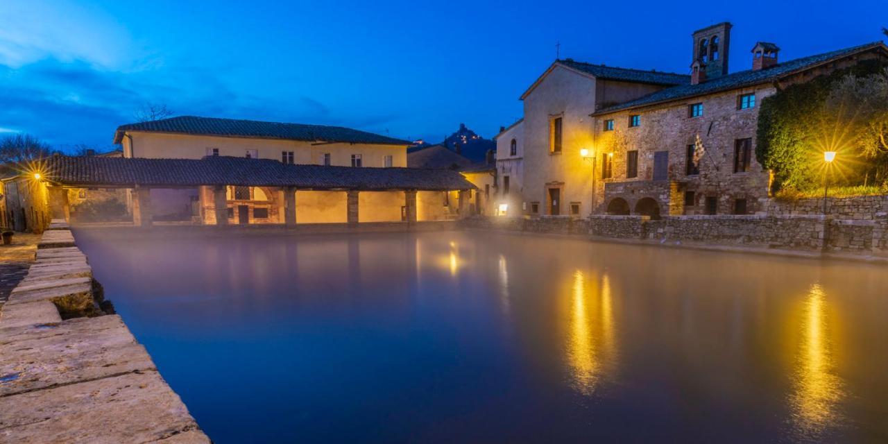 Agriturismo Poggio Tobruk Пиенца Екстериор снимка